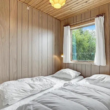 2 Bedroom Awesome In *